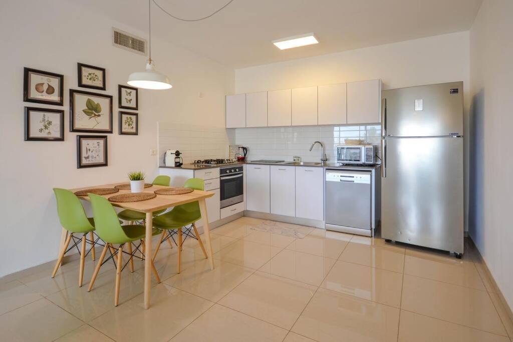 Fun In The Sun Luxury Apartment